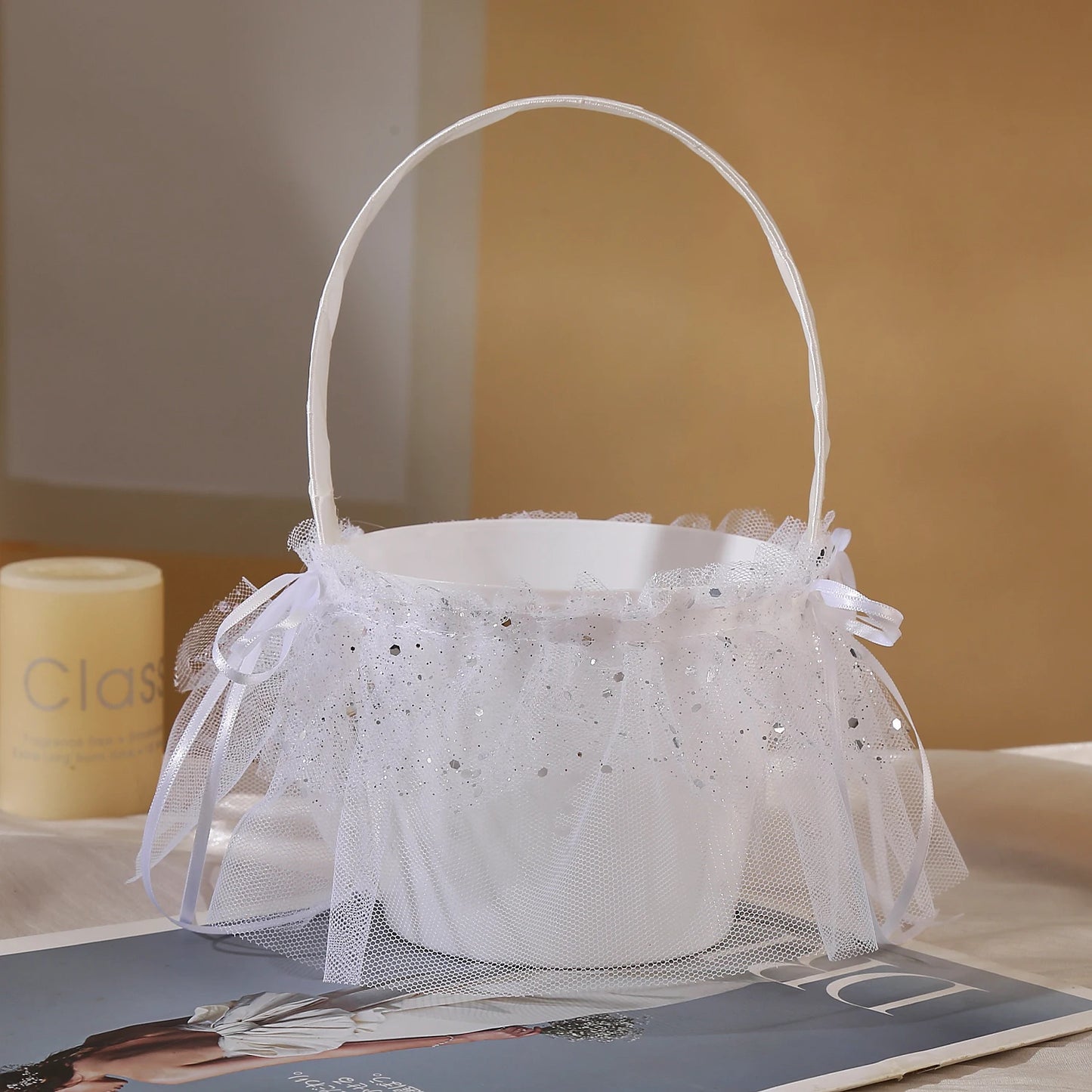 0058 Romantic Wedding Decoration Flower Basket Bridesmaid Bouquet Holder Basket for Wedding Celebration Site Decoration